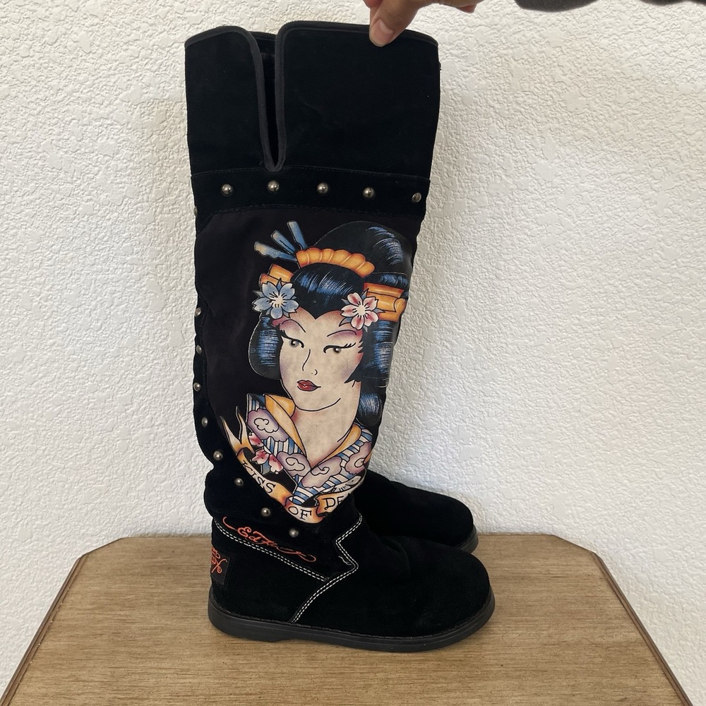 Vintage Ed Hardy Womens 5 Tall Black Suede Geisha Studded Boots Y2K Tattoo Rare